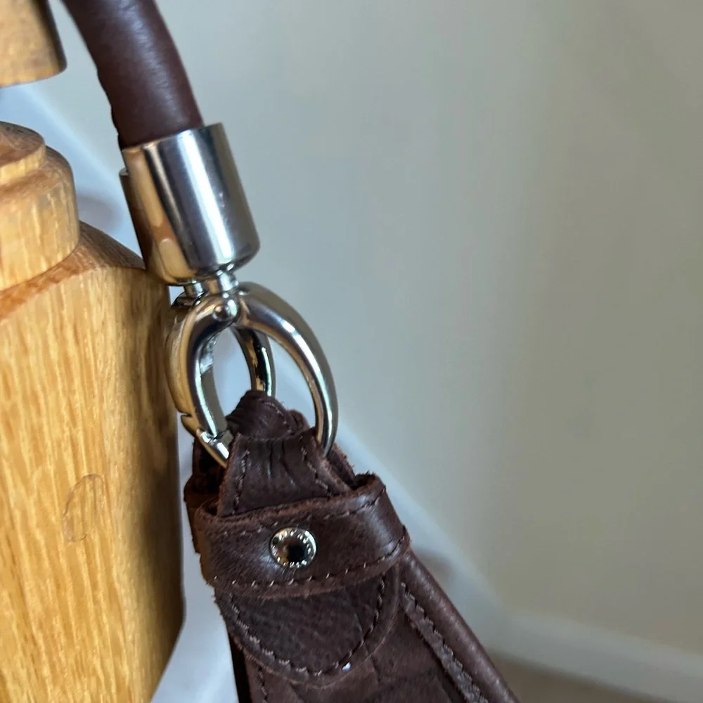 Arcadia Brown Genuine Leather Shoulder Bag - Picture 10 of 15